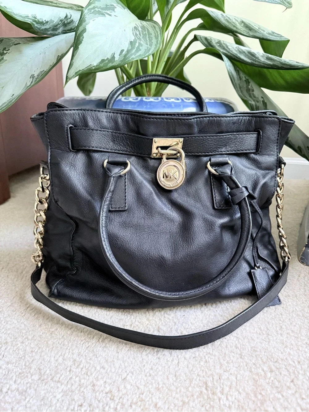 Michael Kors dust used